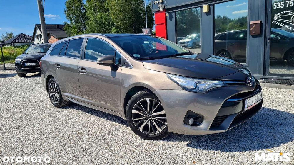 Toyota Avensis - 29