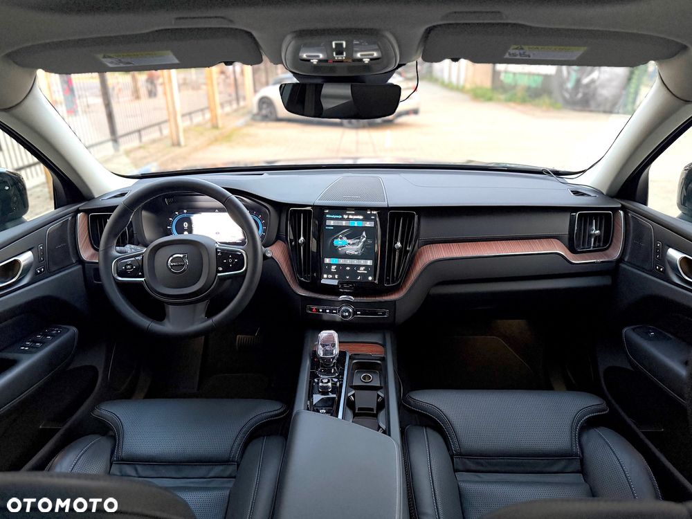 Volvo XC 60 B5 B AWD Ultimate Dark - 30