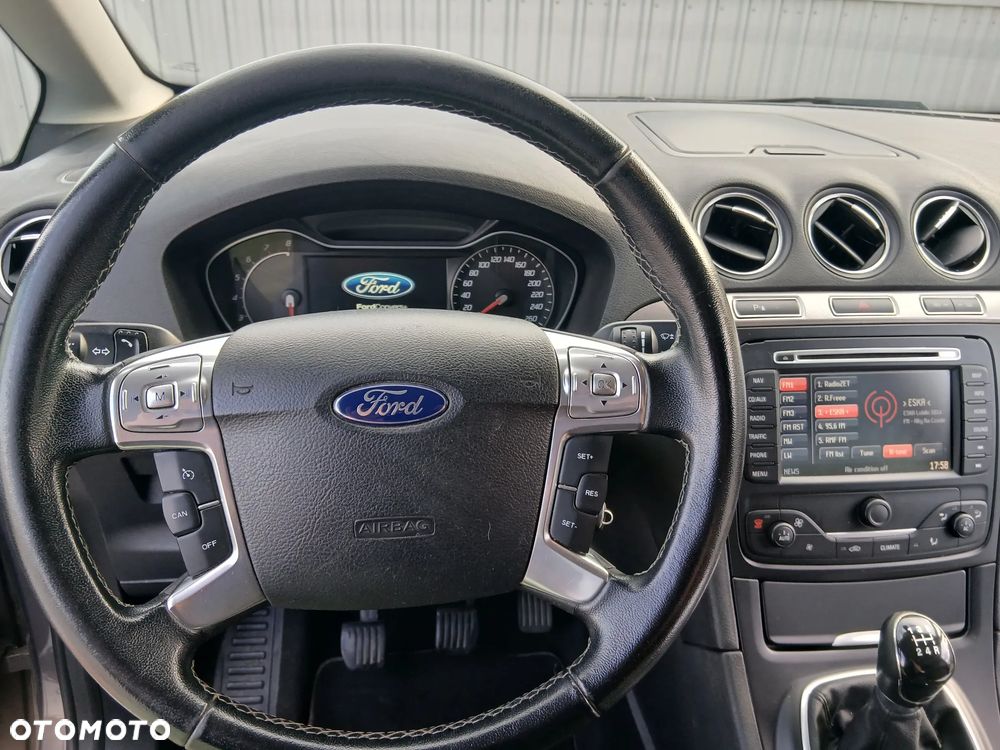 Ford Galaxy 2.0 Titanium - 12