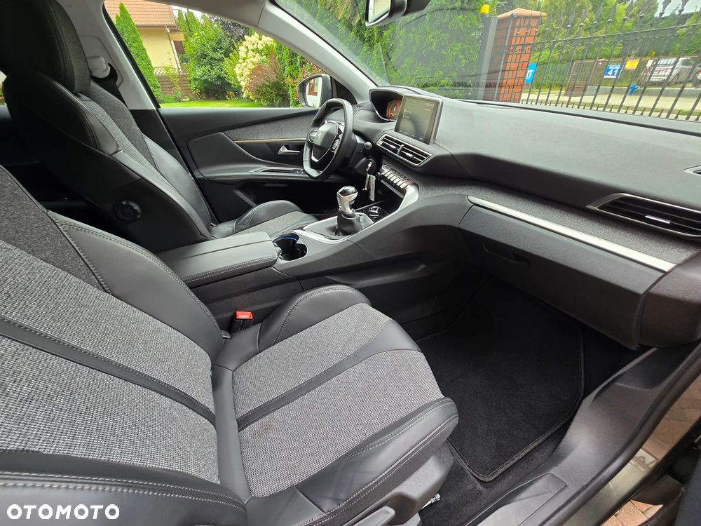 Peugeot 3008 1.2 PureTech Allure - 5