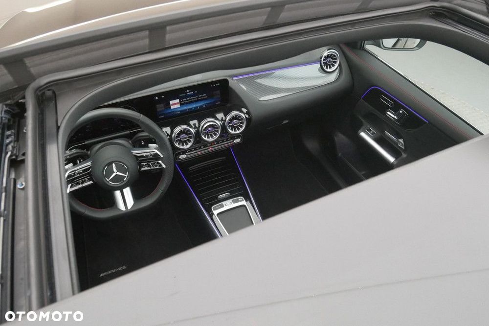 Mercedes-Benz GLA - 35
