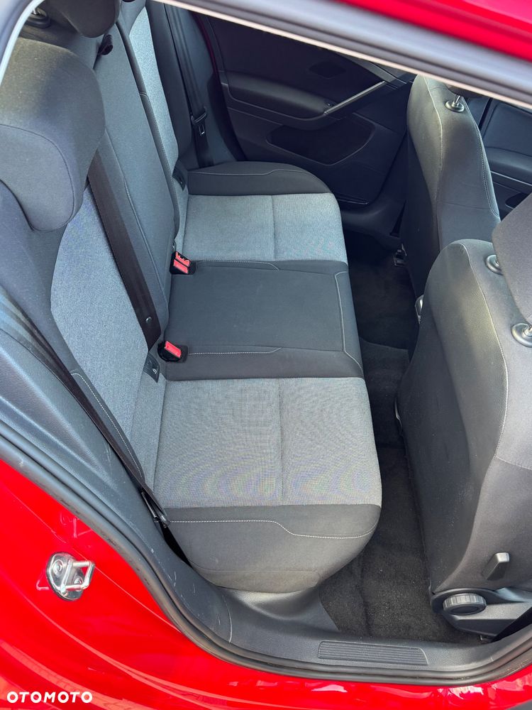 Volkswagen Golf 1.6 TDI Comfortline DSG - 4