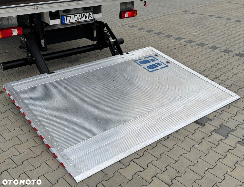 Iveco Daily 2023r Hi-Matic‼️70C21H‼️Winda Bar 1000KG // Plandeka 15 Palet Firanka‼️Spanie z tyłu Spojtrak XL Poduszki Pneumatyczne Wysokość rampowa Full LED Tempomat Salon Polska DMC7200KG Faktura Vat 23% TwinCab - 10