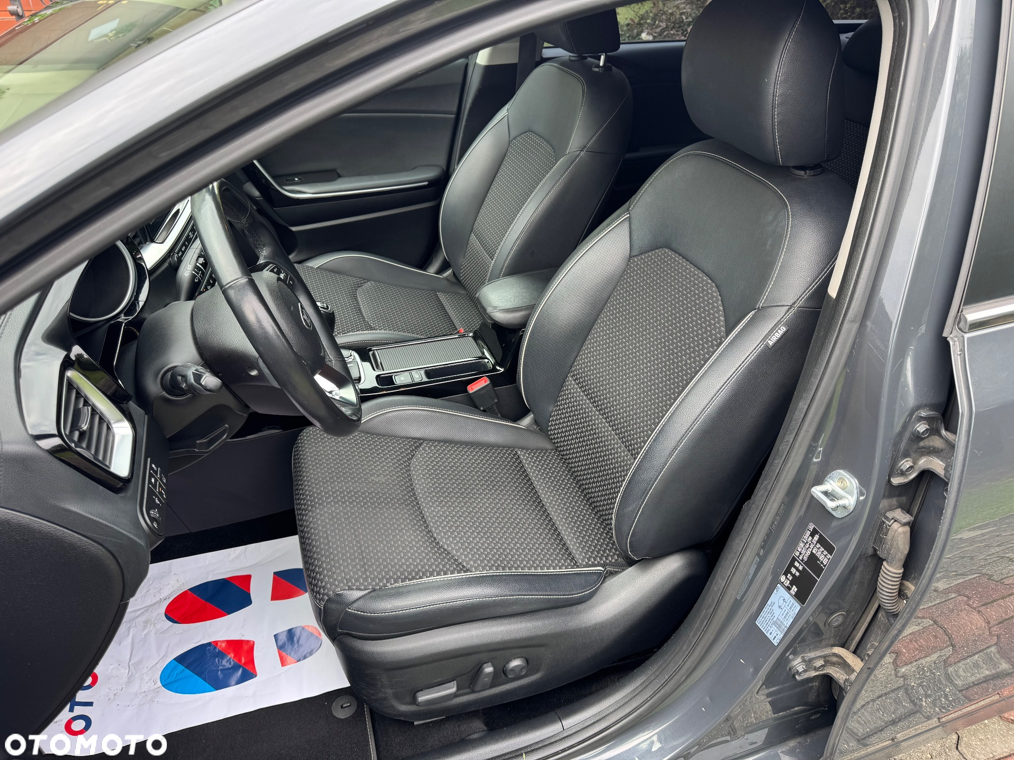 Kia Ceed SW 1.4 T-GDI OPF Platinum Edition - 21