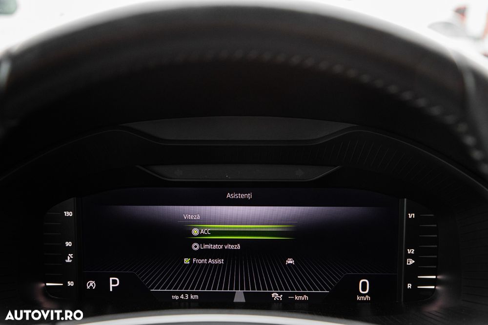 Skoda Karoq 2.0 TDI SCR 4x4 DSG Tour - 23