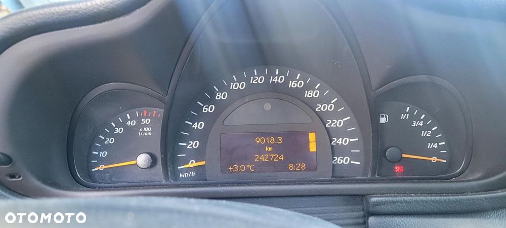 Licznik Mercedes c W203 2002 2,2 CDI - 1