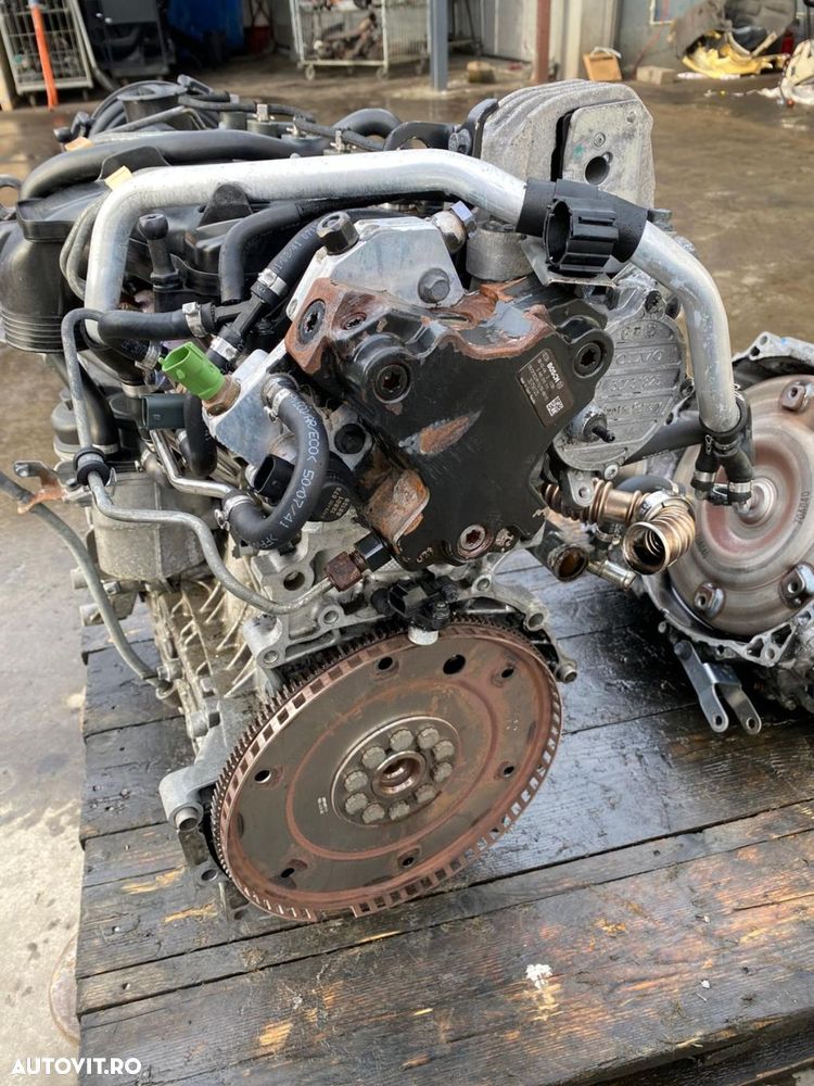 Motor Volvo S60 V70 XC70 XC90 D5244T4 8252333 36050449 36002530 - 2