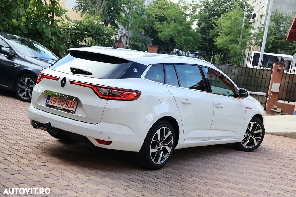 Renault Megane ENERGY dCi 110 Start & Stop Bose Edition - 10