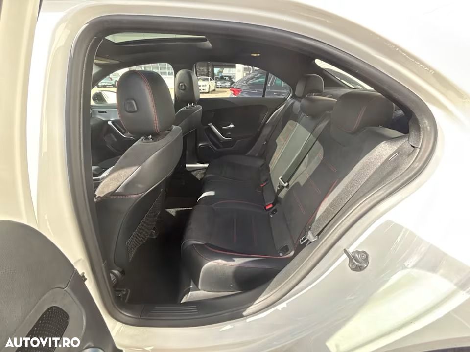 Mercedes-Benz A 200 Sedan 7G-DCT Lim. AMG Line Advanced Plus - 14