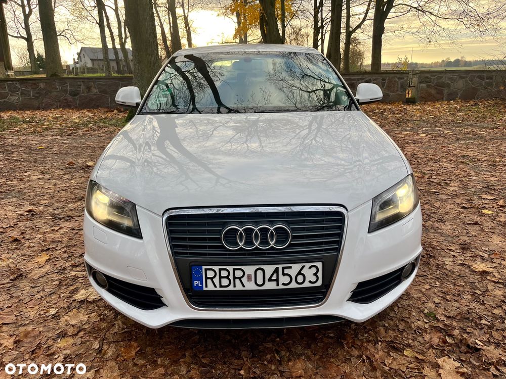 Audi A3 Sportback ver-1-6-tdi-sportback-clean-diesel-s-line-sportpaket - 2