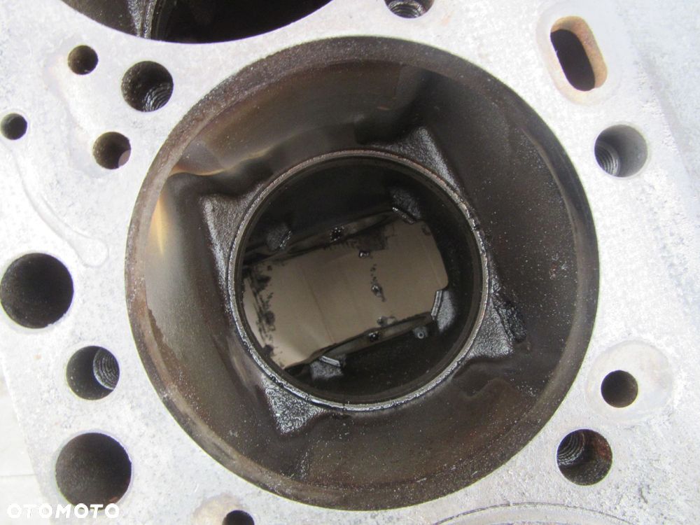 Blok silnika Cummins 6CT8.3 3945442 J944679 Case MX240 - 7