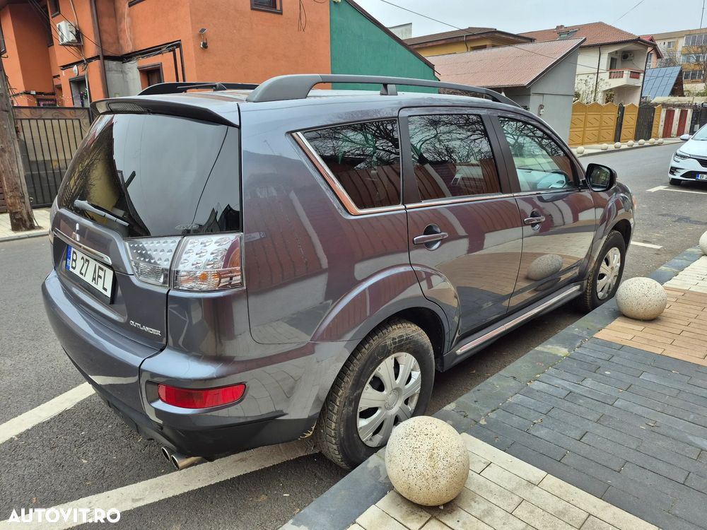 Mitsubishi Outlander 2.2 DI-D 4WD Intense - 1