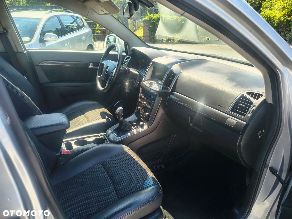 Chevrolet Captiva 2.4 2WD Travel Edition - 20