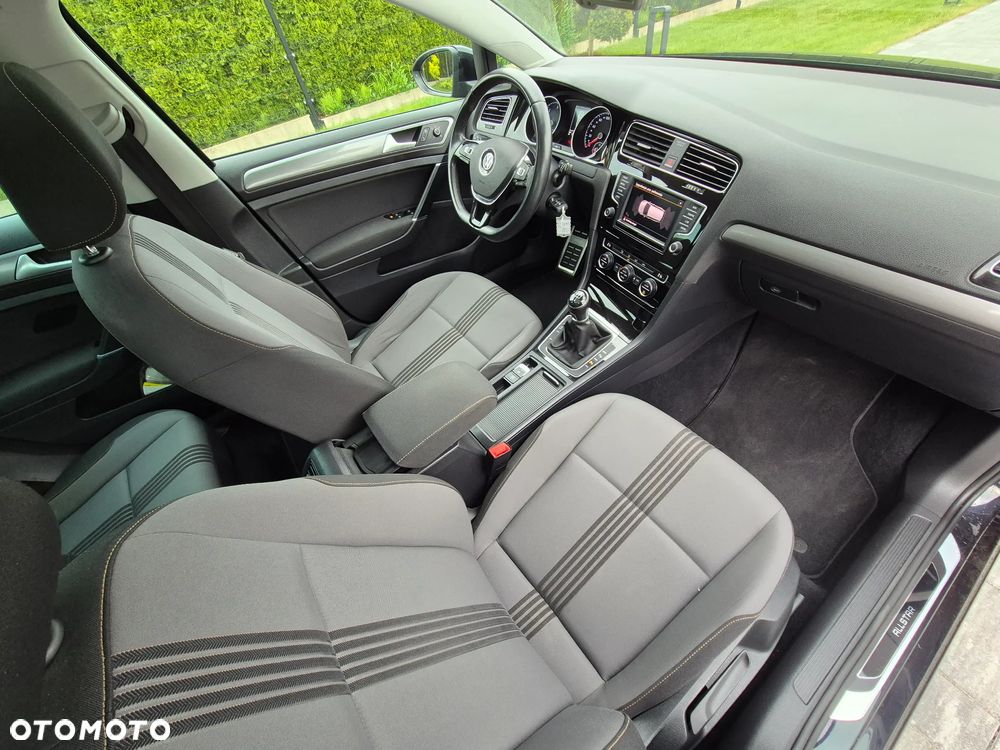 Volkswagen Golf 1.6 TDI BlueMotion Technology Allstar - 19
