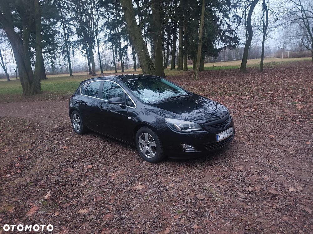 Opel Astra 1.6 T Cosmo - 8