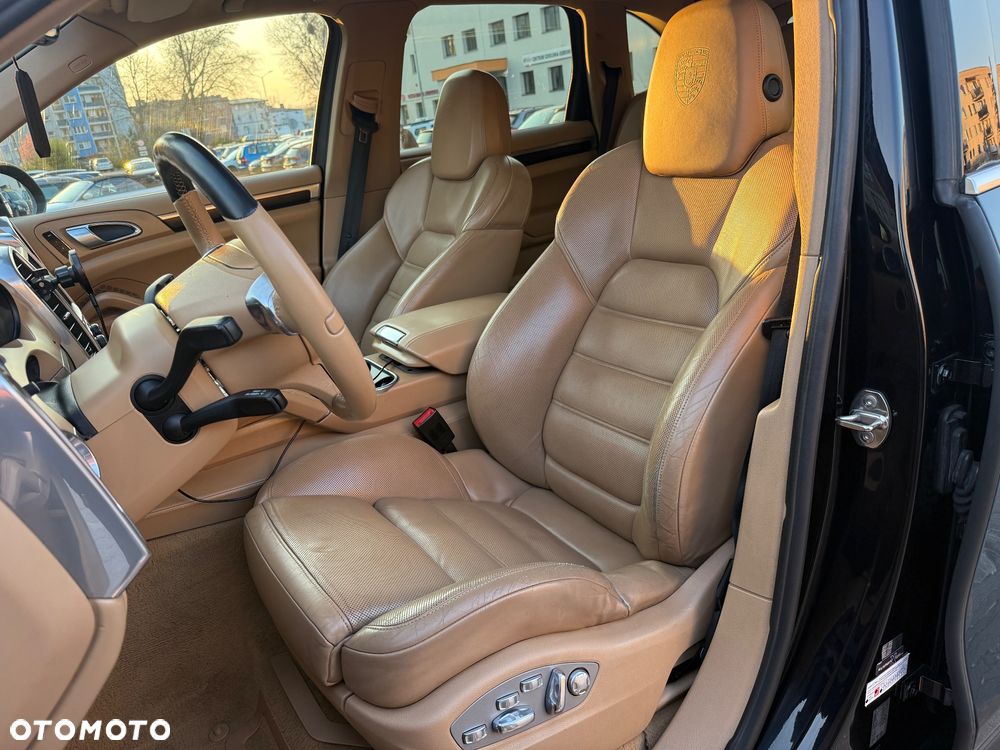 Porsche Cayenne - 39