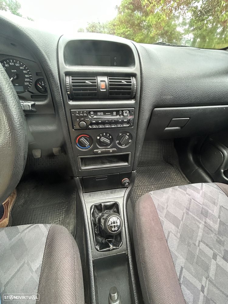 Opel Astra 1.2 Club - 15