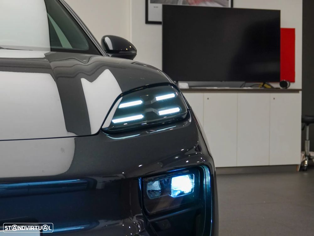 Porsche Macan Electric 4 - 13