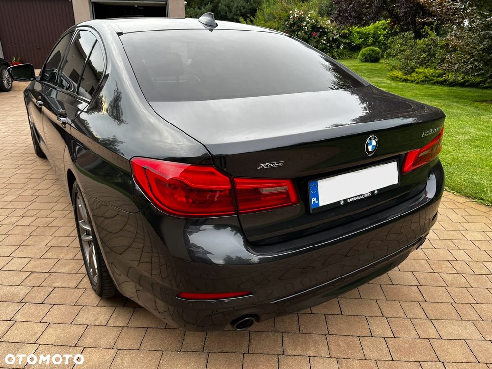 BMW Seria 5 530d xDrive Sport Line sport - 12