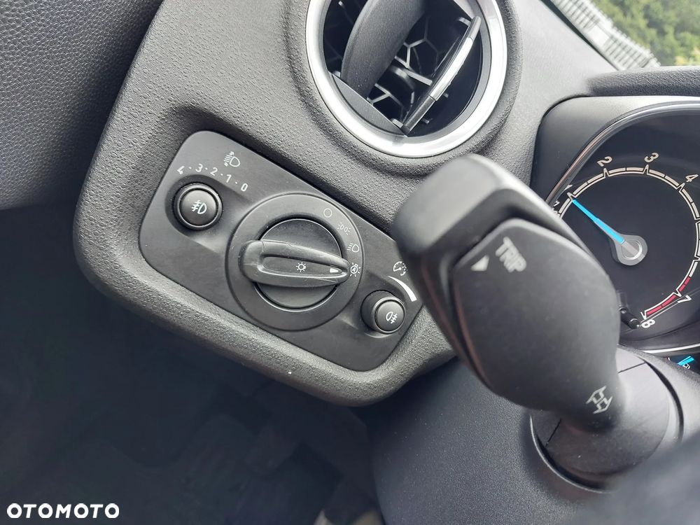 Ford Fiesta 1.0 EcoBoost STart-Stop Titanium - 38