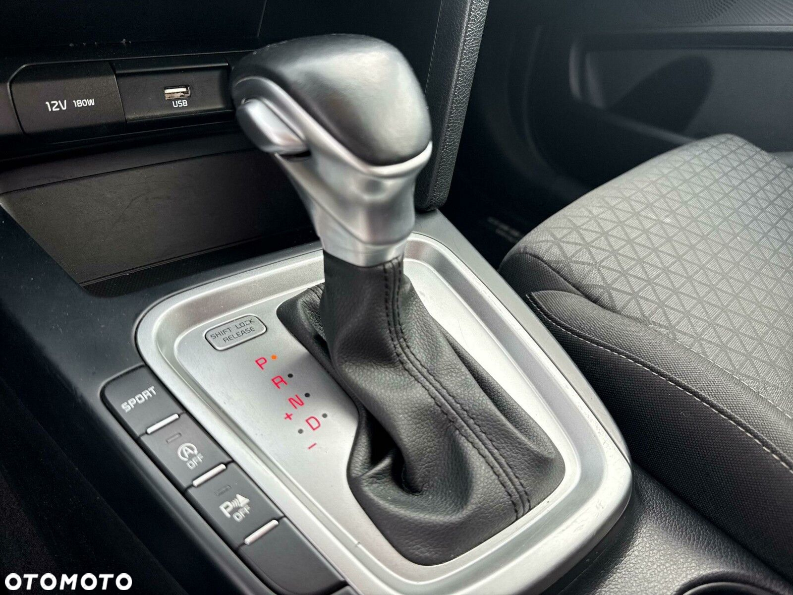 Kia XCeed - 11