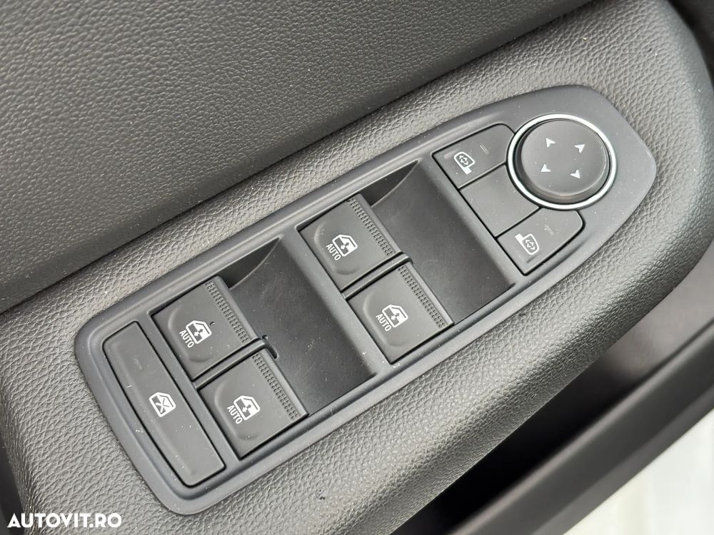 Renault Clio V E-Tech 145 Techno - 17