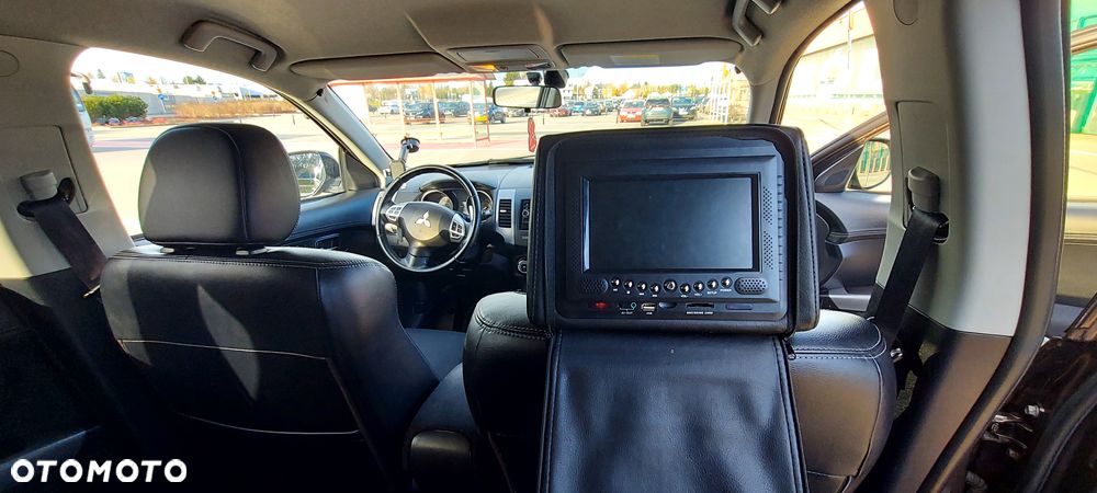 Mitsubishi Outlander 2.0 Intense + 2WD EU5 CVT - 12