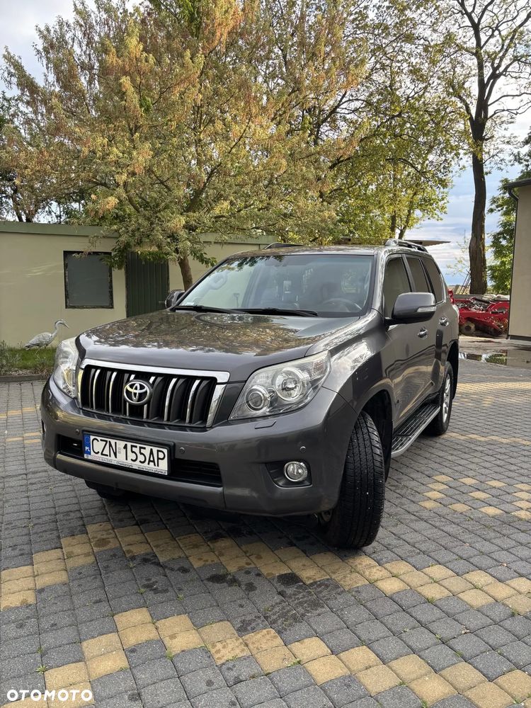 Toyota Land Cruiser - 1