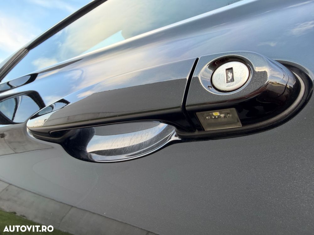 BMW Seria 3 320d Luxury Line - 23