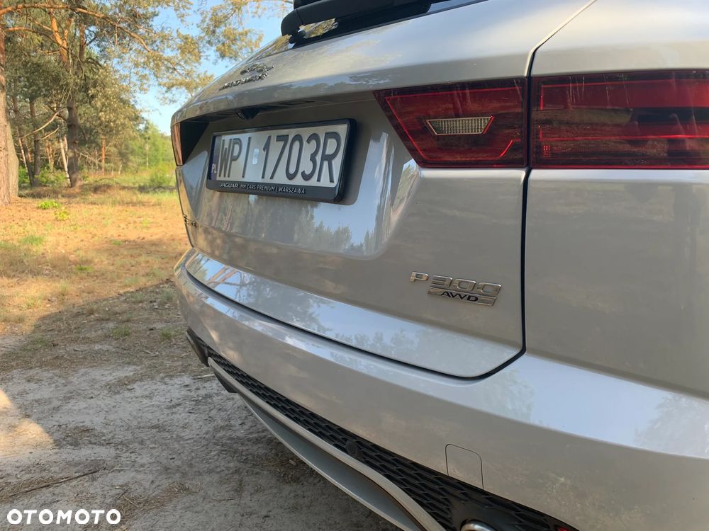 Jaguar E-Pace 2.0 i4P AWD R-Dynamic SE - 13