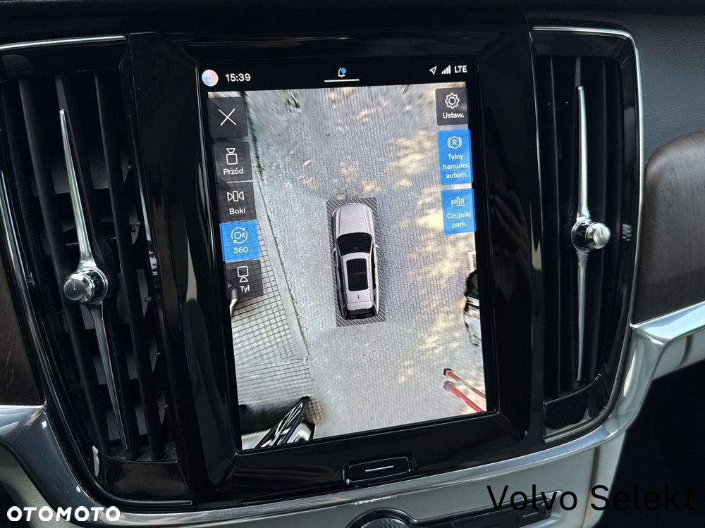 Volvo V90 Cross Country - 30