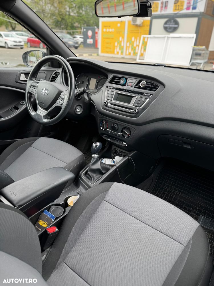 Hyundai i20 - 23