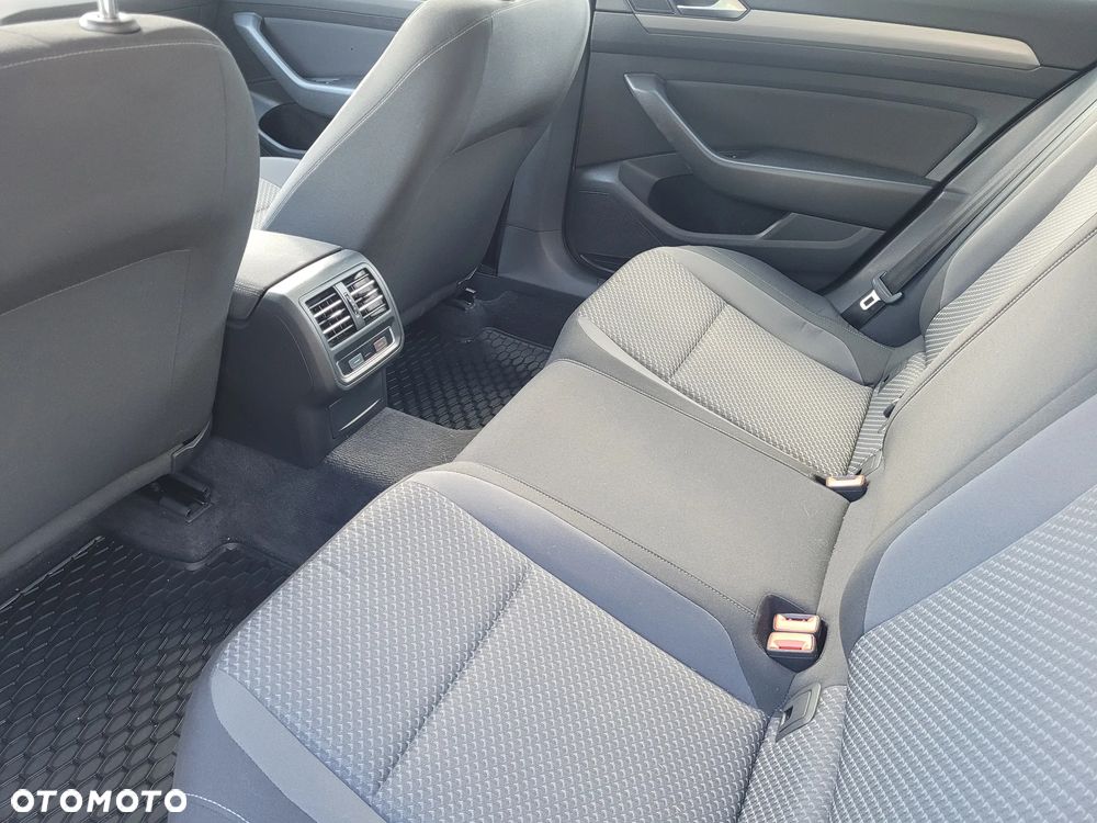 Volkswagen Passat 1.4 TSI BMT Comfortline - 34