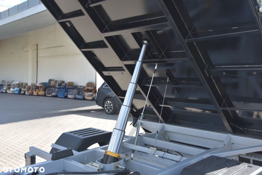 Ford Transit 2.0 EcoBlue 130KM M6 RWD TREND 350 WYWROTKA - 22