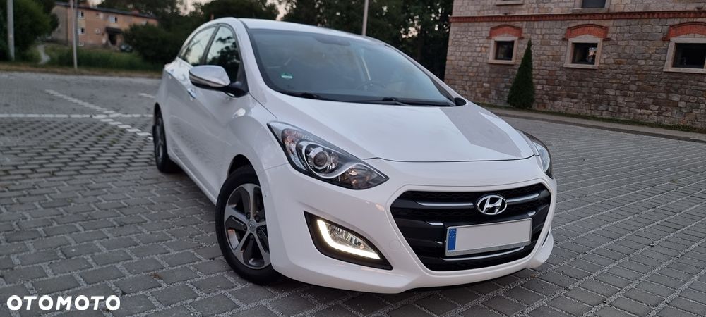 Hyundai i30 blue 1.6 GDI YES Gold - 30