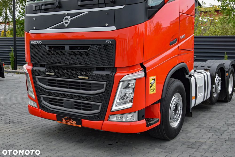 Volvo FH540 / 6x2 / EURO 6 / PUSHER / OŚ SKRĘTNA-PODNOSZONA / RETARDER / KLIMATYZACJA POSTOJOWA / NAWIGACJA / ACC / LEDY / 2 ZBIORNIKI PALIWA / ALUFELGI / SERWISOWANY / SPROWADZONY - 9