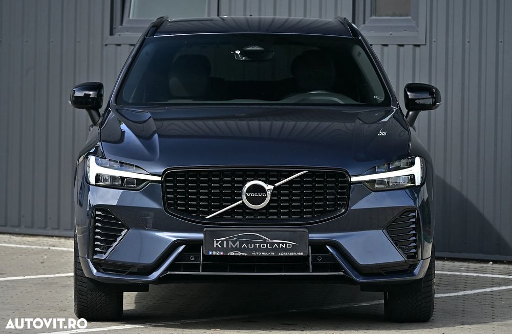 Volvo XC 60 B4 MHEV AT8 AWD R-Design - 4
