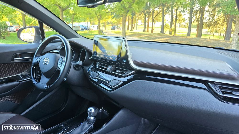 Toyota C-HR 1.8 HSD Exclusive+P.Luxury - 38