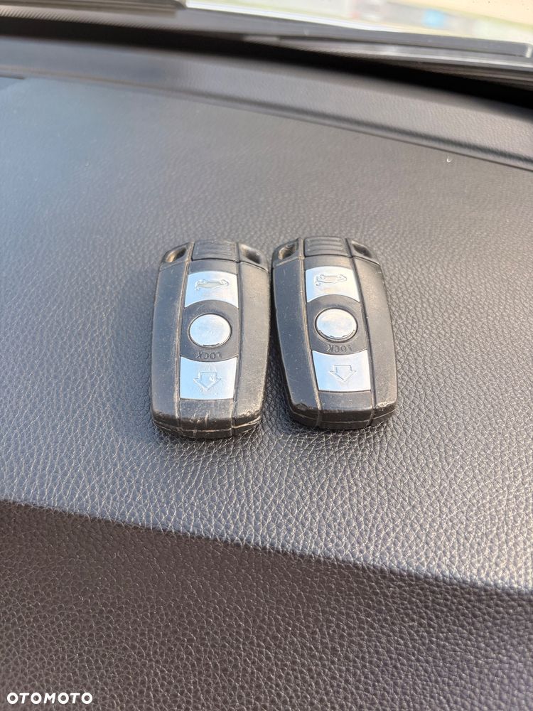 BMW Seria 3 325i - 20