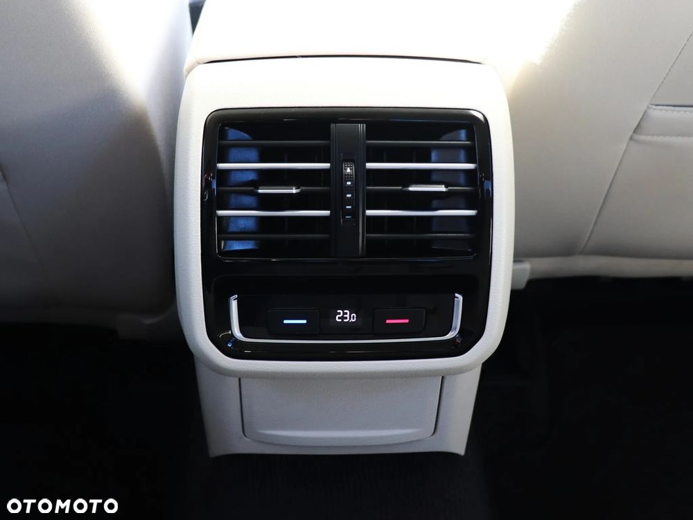 Volkswagen Passat 2.0 TDI SCR DSG Comfortline - 18