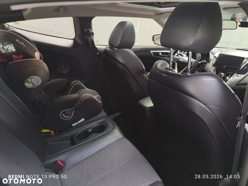 Hyundai Veloster - 19