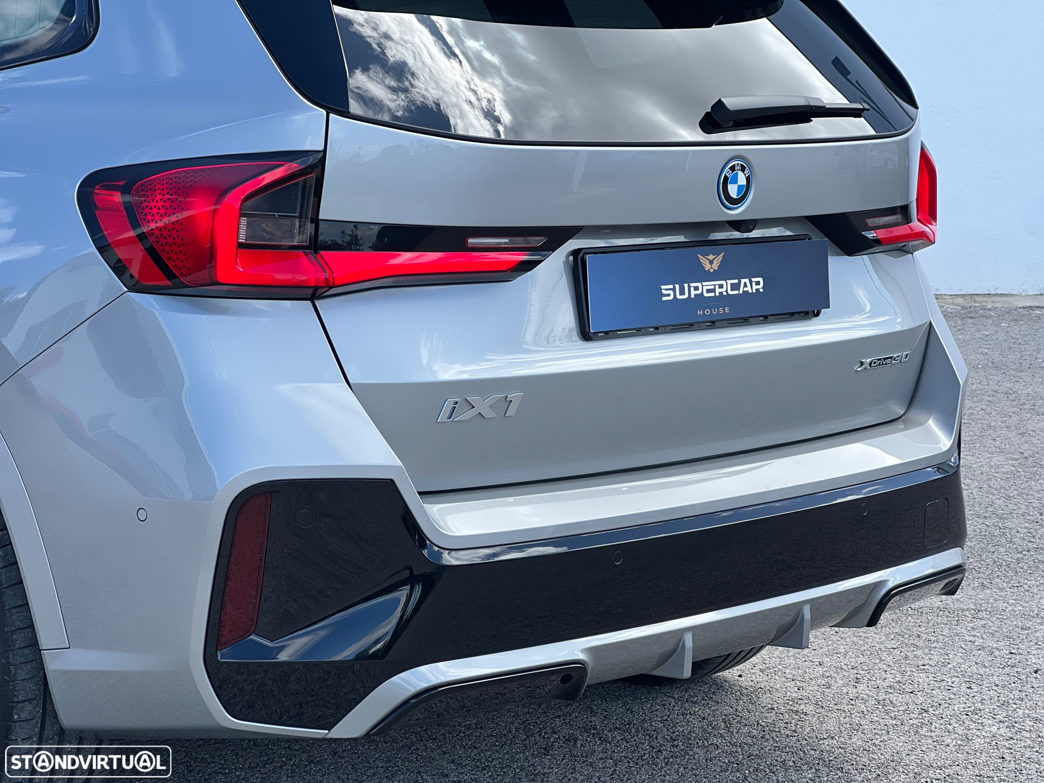 BMW iX1 xDrive30 M Sport Pack - 19