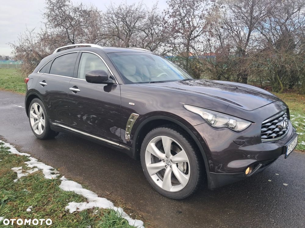 Infiniti FX - 10