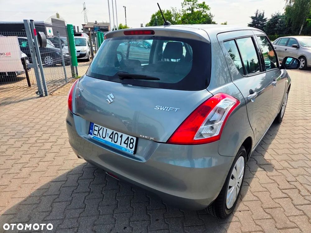 Suzuki Swift 1.2 Club - 10