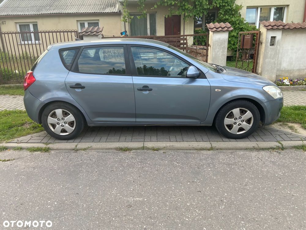 Kia Ceed 1.6 Crdi Comfort - 3
