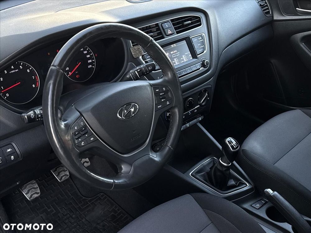Hyundai i20 1.4 - 11