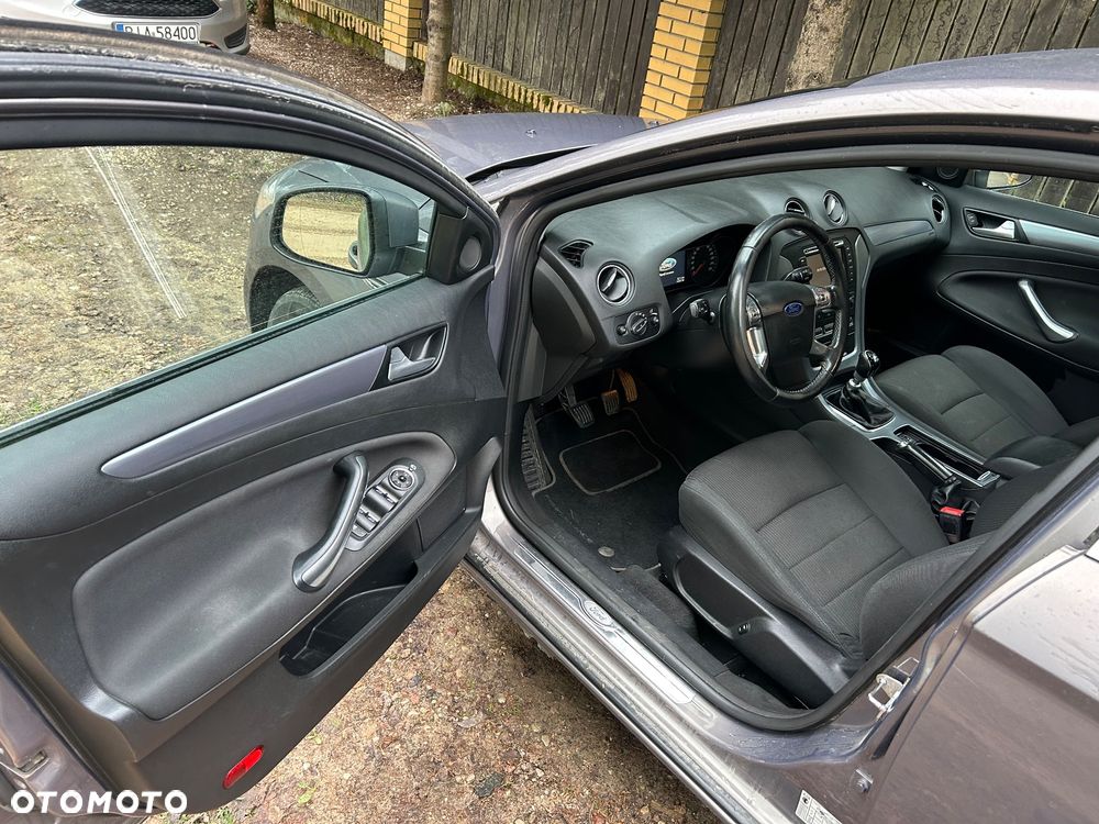 Ford Mondeo 2.0 TDCi Titanium - 9