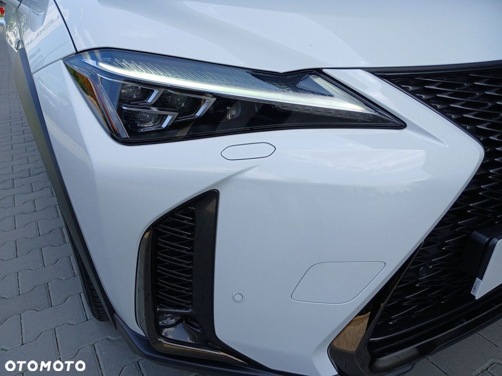 Lexus UX - 37