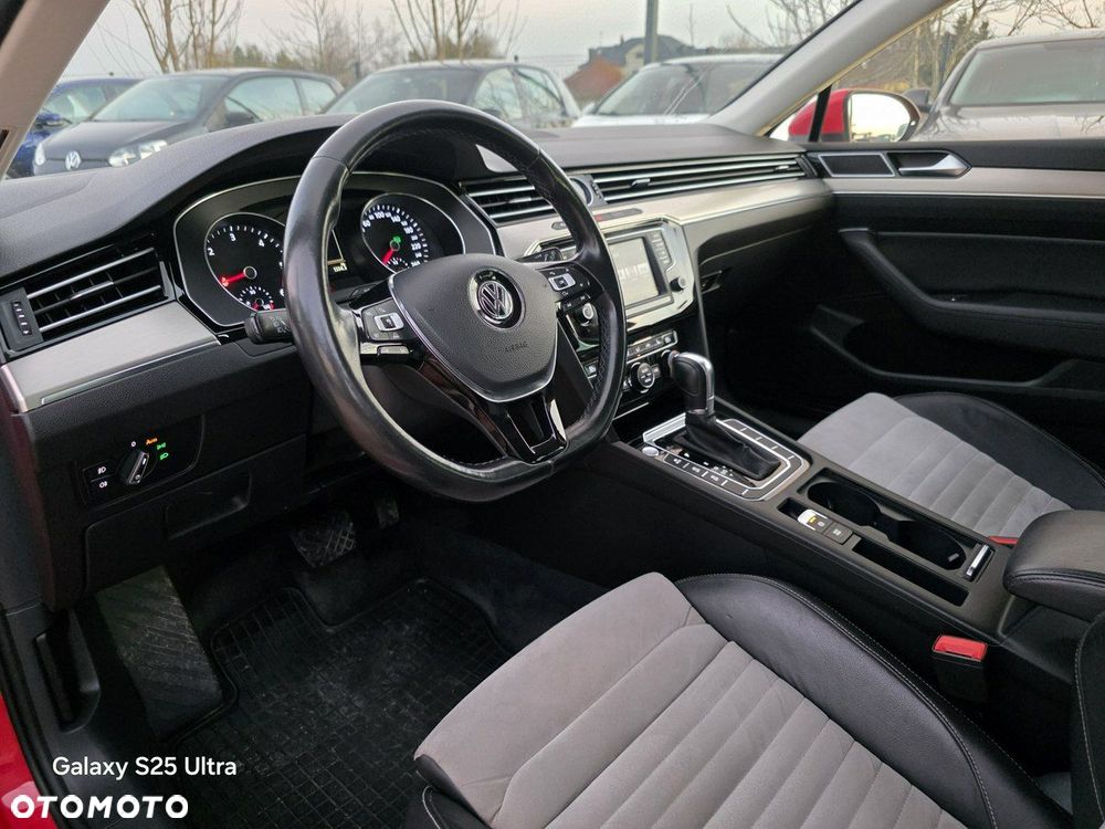 Volkswagen Passat - 33