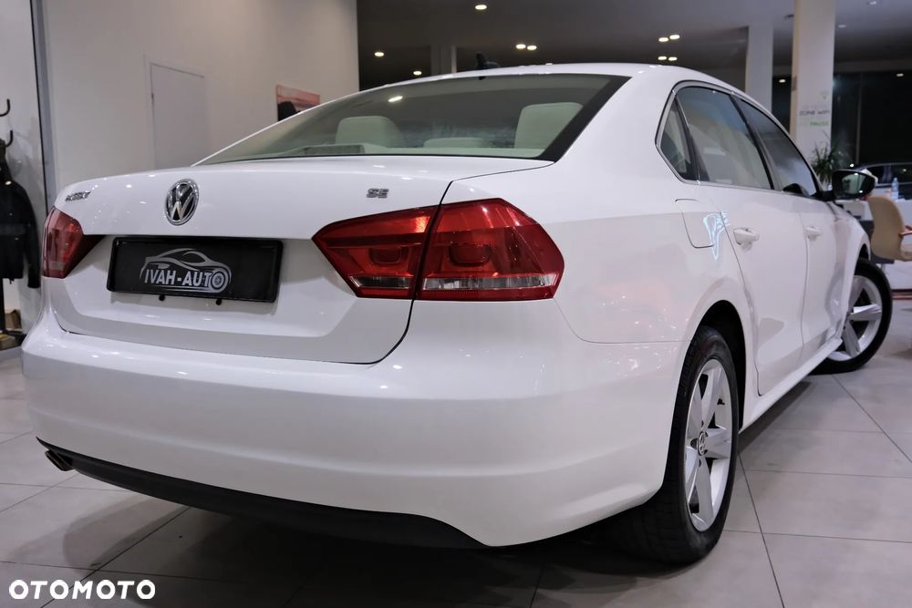 Volkswagen Passat - 15